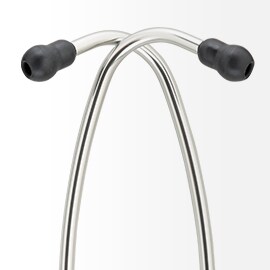 Blanke aluminiumsørepropper på et 3M Littmann-stetoskop som krysser hverandre symmetrisk, med svarte ørepropper på endene.