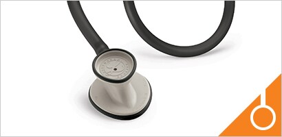 3M Littmann lettvekts stetoskop på en hvit bakgrunn.
